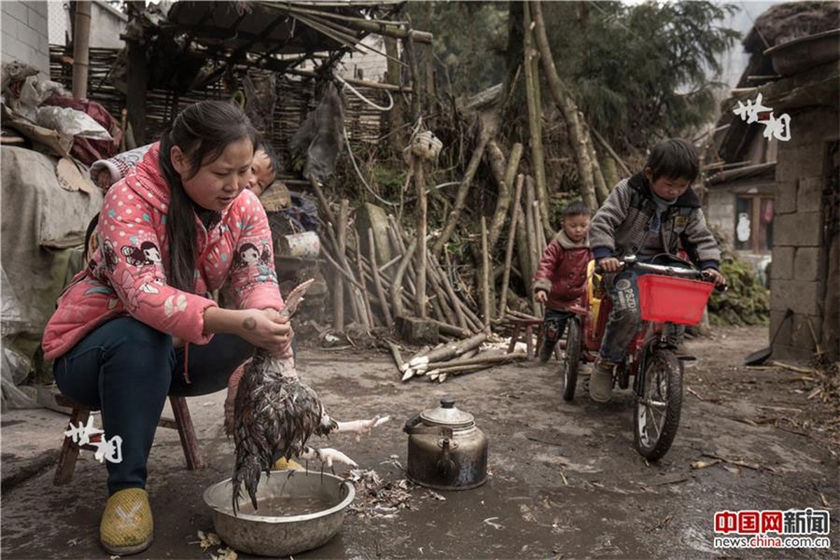 Anh: Nhoc nhan cuoc doi cong nhan truyen tai dien Trung Quoc-Hinh-10